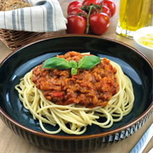 Afbeelding in Gallery-weergave laden, Vegan spaghetti bolognaise (aka volognaise) van Catch a Veg. Vegan, diepvries kant-en-klare maaltijd.
